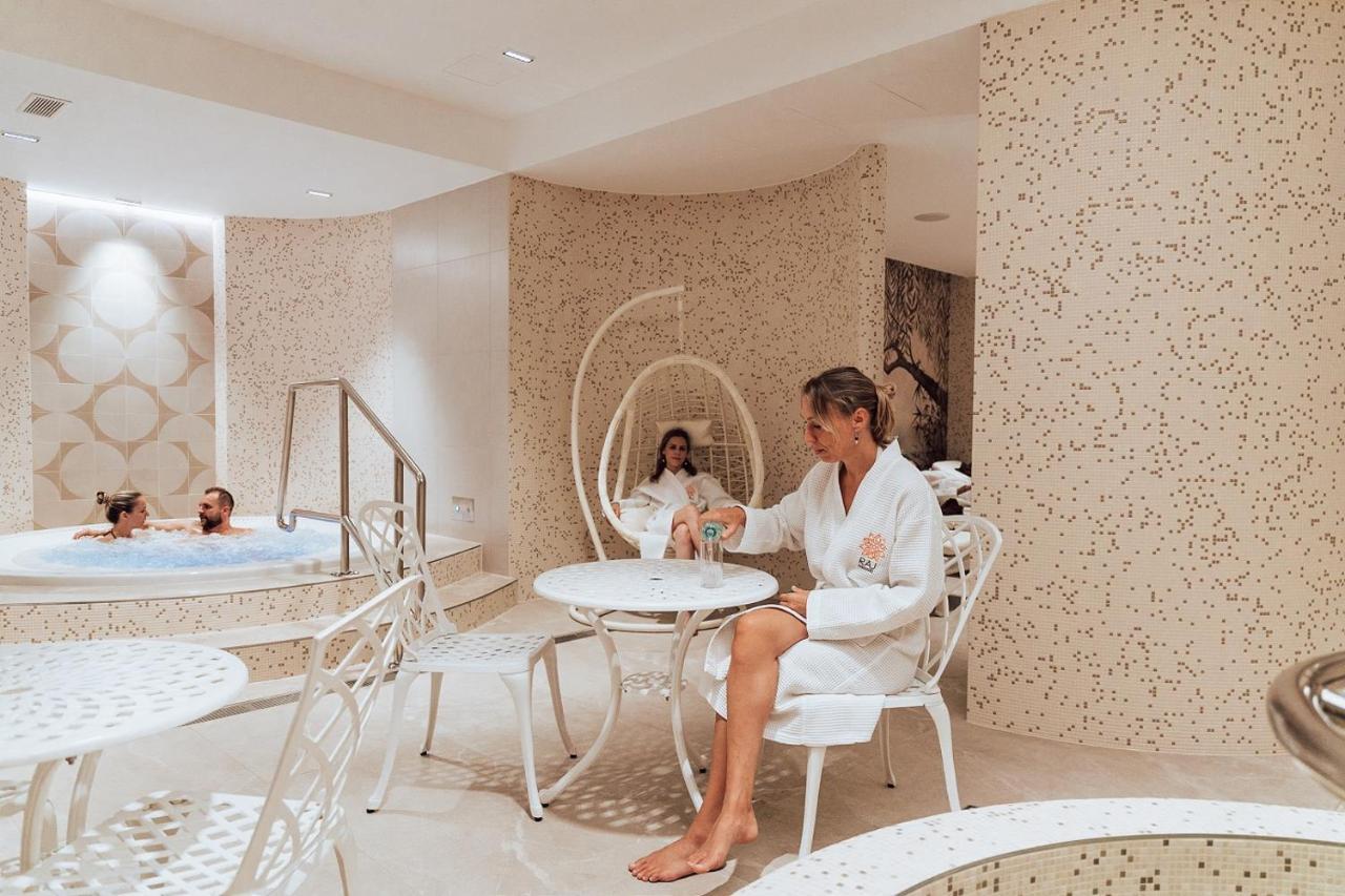 Raj Zdravia Hotel Bratislava Luaran gambar