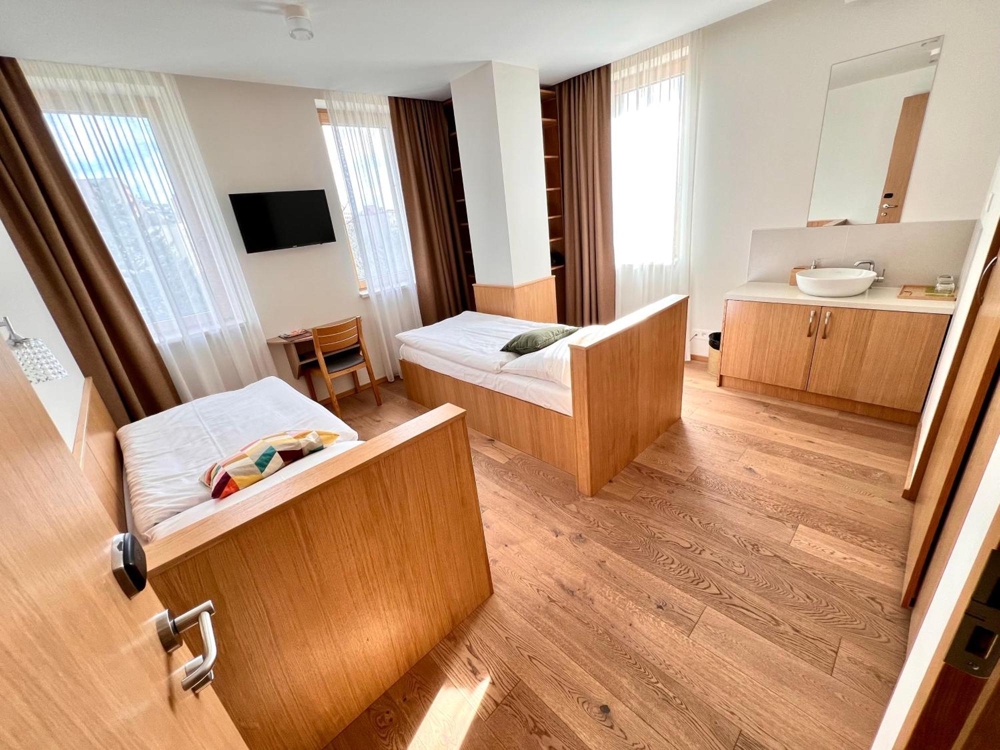 Raj Zdravia Hotel Bratislava Luaran gambar